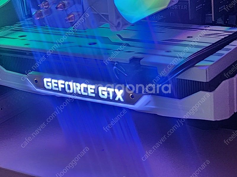 이엠텍 gtx1660ti 화이트 택포 팝니다--0