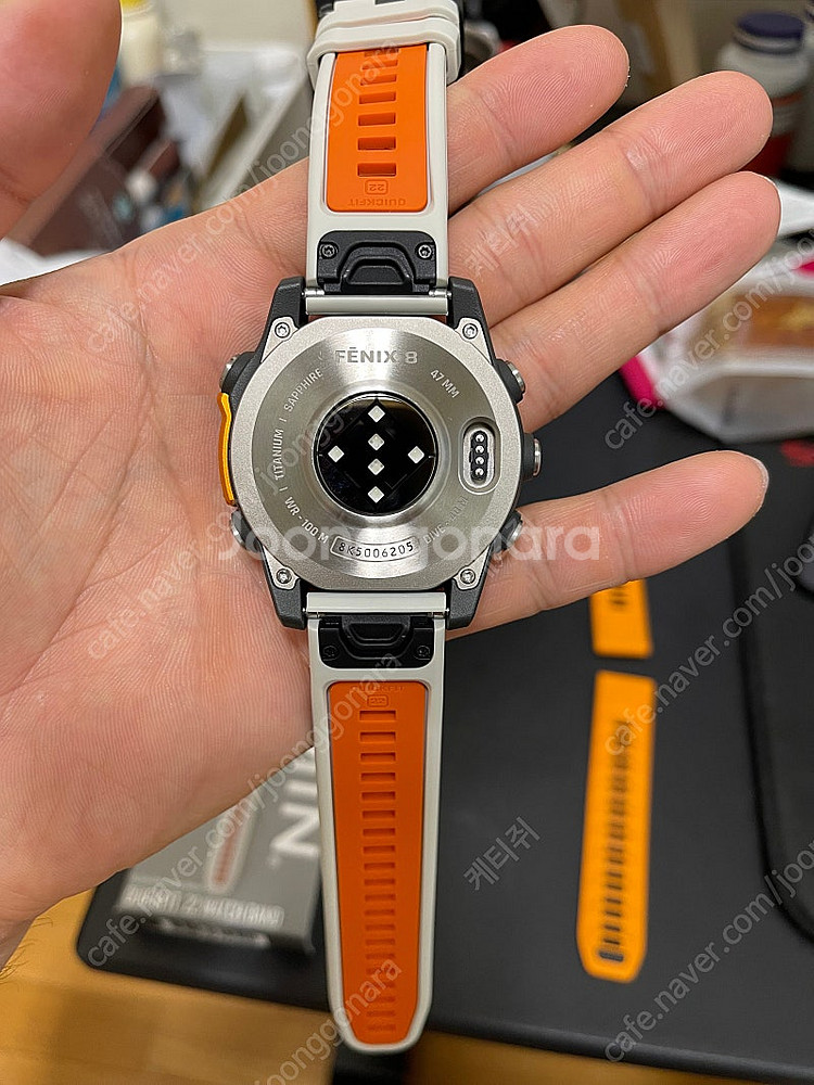가민 피닉스8 아몰레드 티타늄 47mm--4