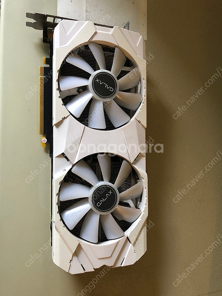 RTX 2070SUPER 화이트 흡연X 채굴X--1