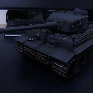 1/24 아카데미 rc tank 알씨 탱크 vs tank 타이거 early production