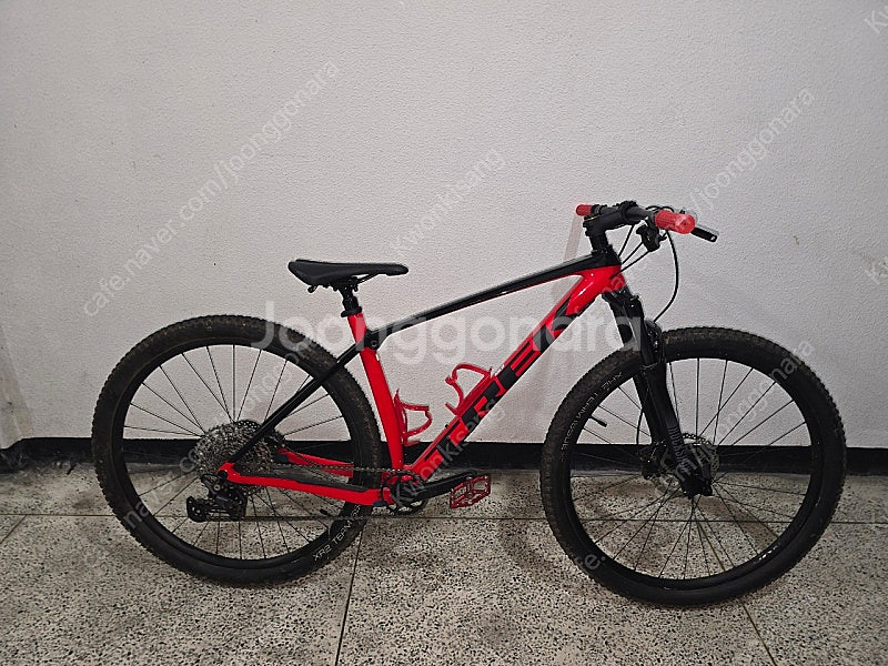 트렉 프로칼리버 9.5 mtb 므틉 카본프레임 자전거 팔아요.--1