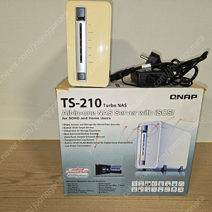 QNAP TS-210 Turbo NAS 팝니다.