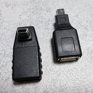 새제품 미니USB to USB 젠더 2가지 형태 일괄 배송비포함 1만원 팝니다.