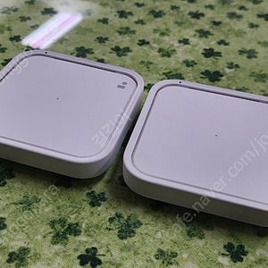 삼성 무선충전기 EP-P2400(2개) 팝니다