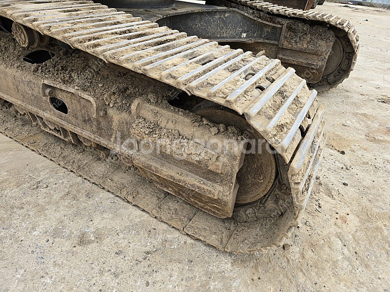 볼보 EC300E 2020년식 가동8천 10 궤도형 중고굴삭기--7