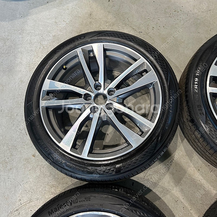 [ 정품 ] 아우디 A6 C8 19인치 45TDI 정품...--3