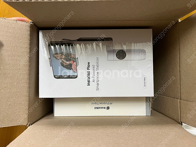 (미사용) 인스타360 flow 프로 (삼각대 키트구성) 판매합니다.--0