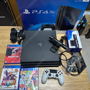 PS4 Pro (1TB, 7017B) + 저스트댄스 카메라 등