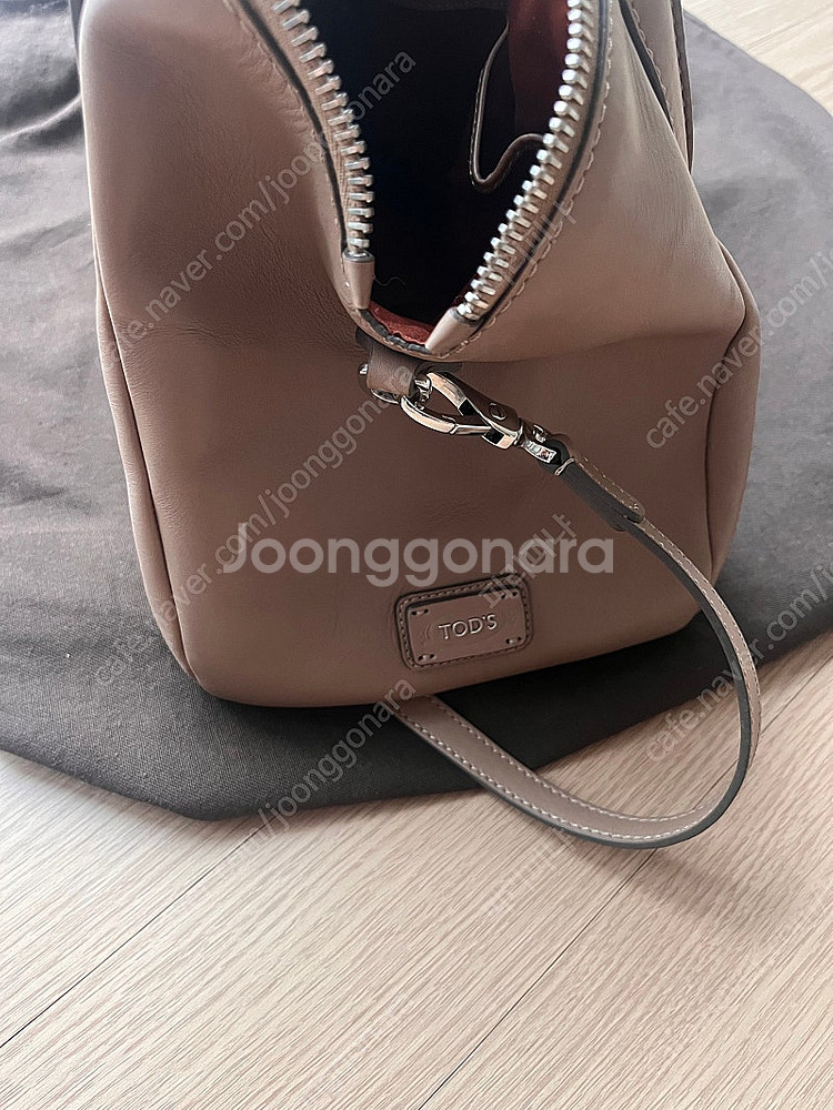 토즈 D백--2