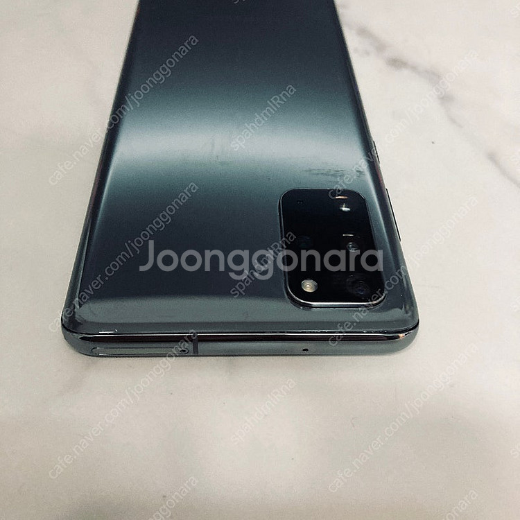 갤럭시 S20플러스 그레이 256기가 11만원 판매합니...--3