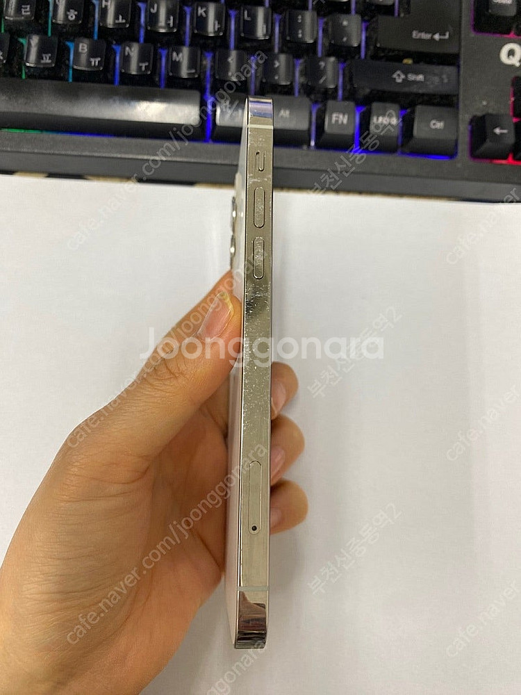 198069 아이폰12프로 화이트 A급 128GB 무잔...--4