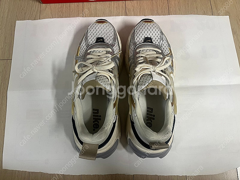 나이키 V2K 런 화이트 메탈릭 HJ7245-100(2...--5