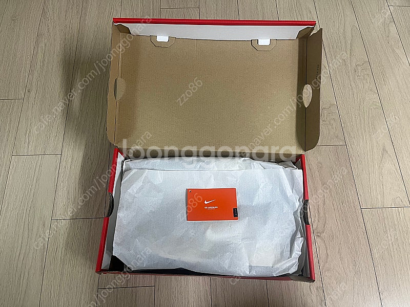 나이키 V2K 런 화이트 메탈릭 HJ7245-100(2...--9