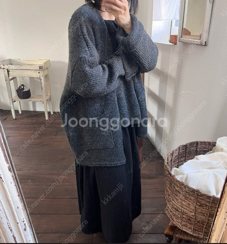 아네모스 울 가디건,울 베스트 챠콜컬러 새상품 팝니다--2