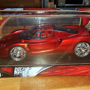 1:18 다이캐스트 Hot Wheels H0326 Customized Ferrari Enzo