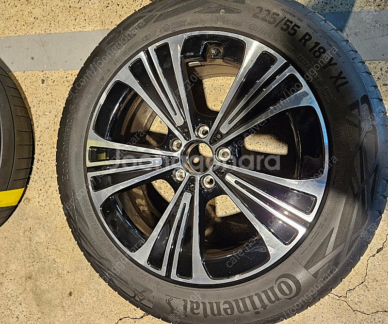 W214 E200 18인치 휠, 타이어 한대분(사진참고...--4