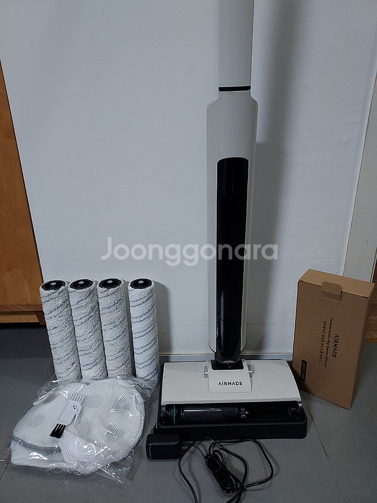 에어메이드 물걸레 청소기 팔아요(가격내림)~ 직거래만 ...--0