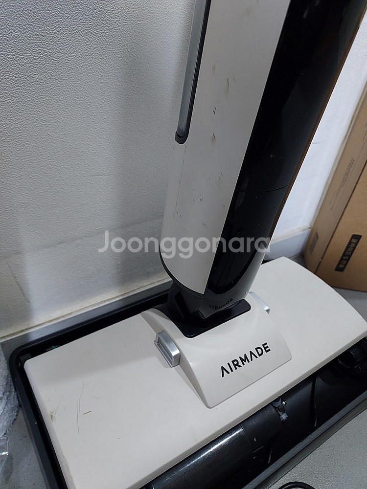 에어메이드 물걸레 청소기 팔아요(가격내림)~ 직거래만 ...--2