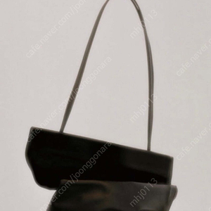 Modern Weaving Drape Oval Bucket Black 모던위빙 드레이프 오벌 버킷백