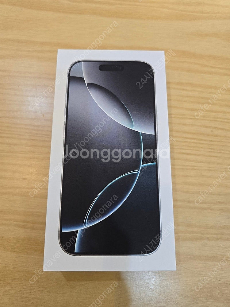 아이폰16프로화이트티타늄256gb 자급제미개봉판매합니다--0