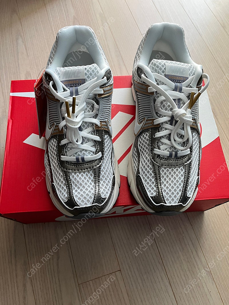 보메로5 플래티넘틴트골드 HJ7247--5