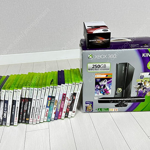 XBOX 360 250GB 키넥트 셋트와 게임CD 24개