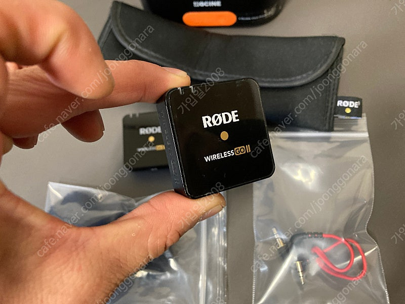 로데 와이어리스 고2 무선마이크 (충전기 포함)--4