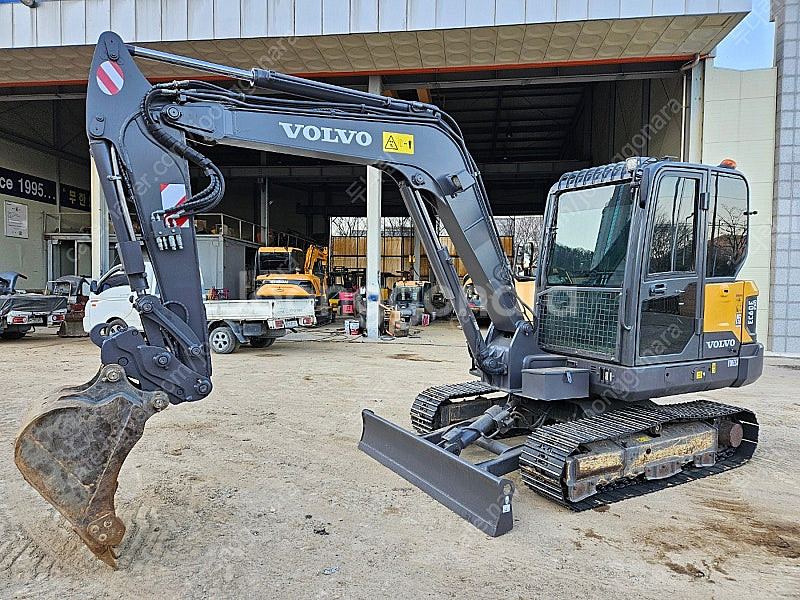 볼보 EC60E PRO 2021년식 회전라인 트랙신품교체 02 중고굴삭기--0