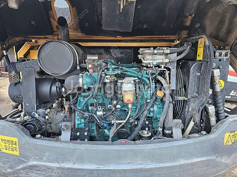 볼보 EC55C Pro 2014년식 저가동 집게 회전라인 02 중고굴삭기--1