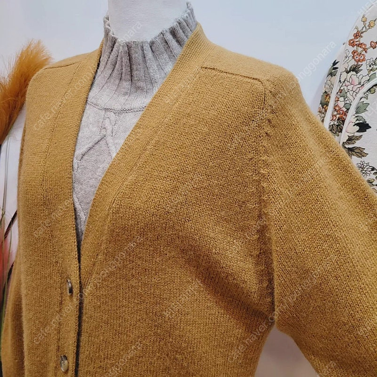 일본빈티지 브이넥 울 가디건--2