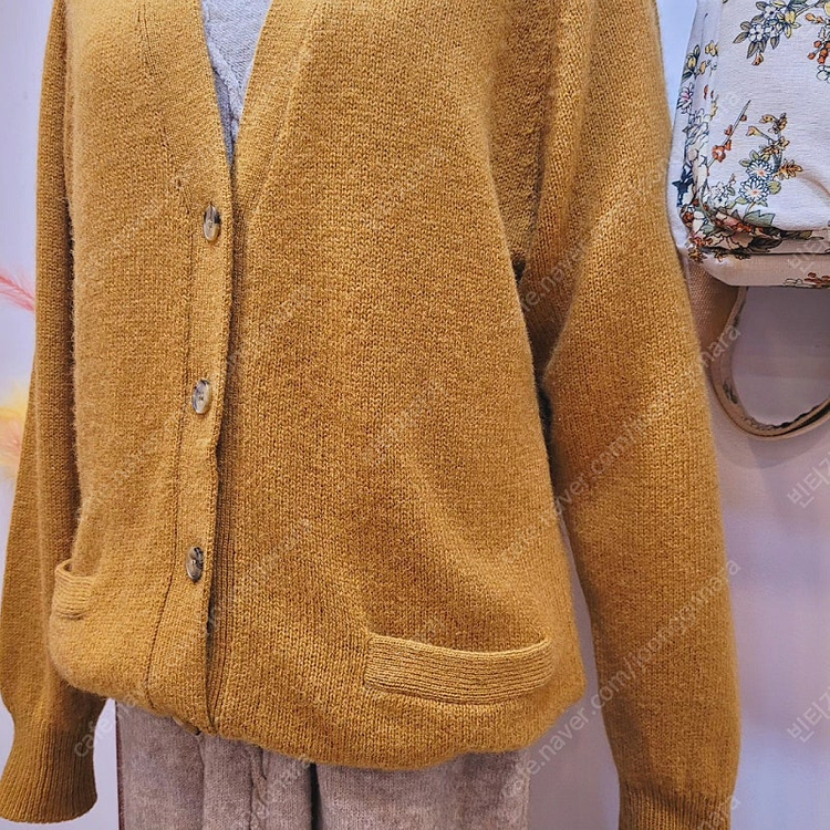 일본빈티지 브이넥 울 가디건--3