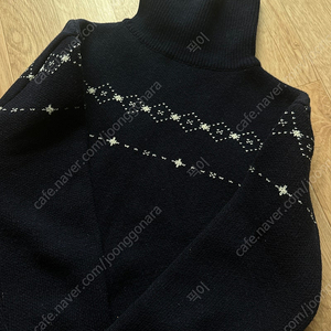 시엔느 bell rock neck sweater