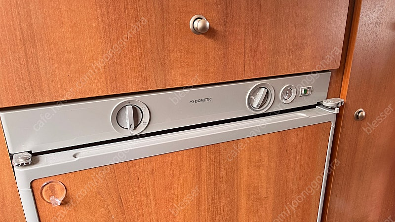 티큐브 N 팝니다 -인산철 420A+ 200A, 4kw 인버터, 에어컨--5