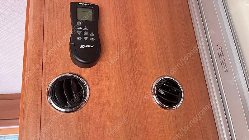 티큐브 N 팝니다 -인산철 420A+ 200A, 4kw 인버터, 에어컨--6