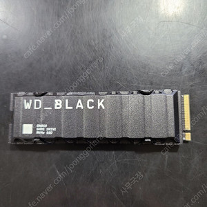 WD BLACK SN850 M.2 SSD 2T(방열판제품) 팝니다! (우체국택포 ₩154,000)(사용시간짧음)