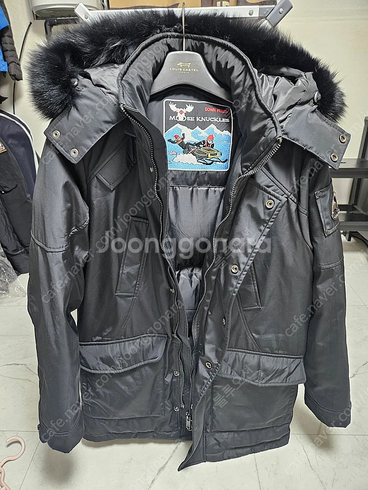 정품 무스너클 패딩--1