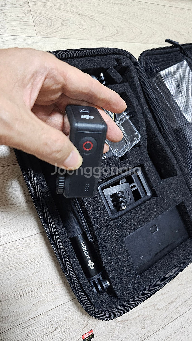 액션캠 dji 오즈모 액션4 어드벤처 콤보 S급--1