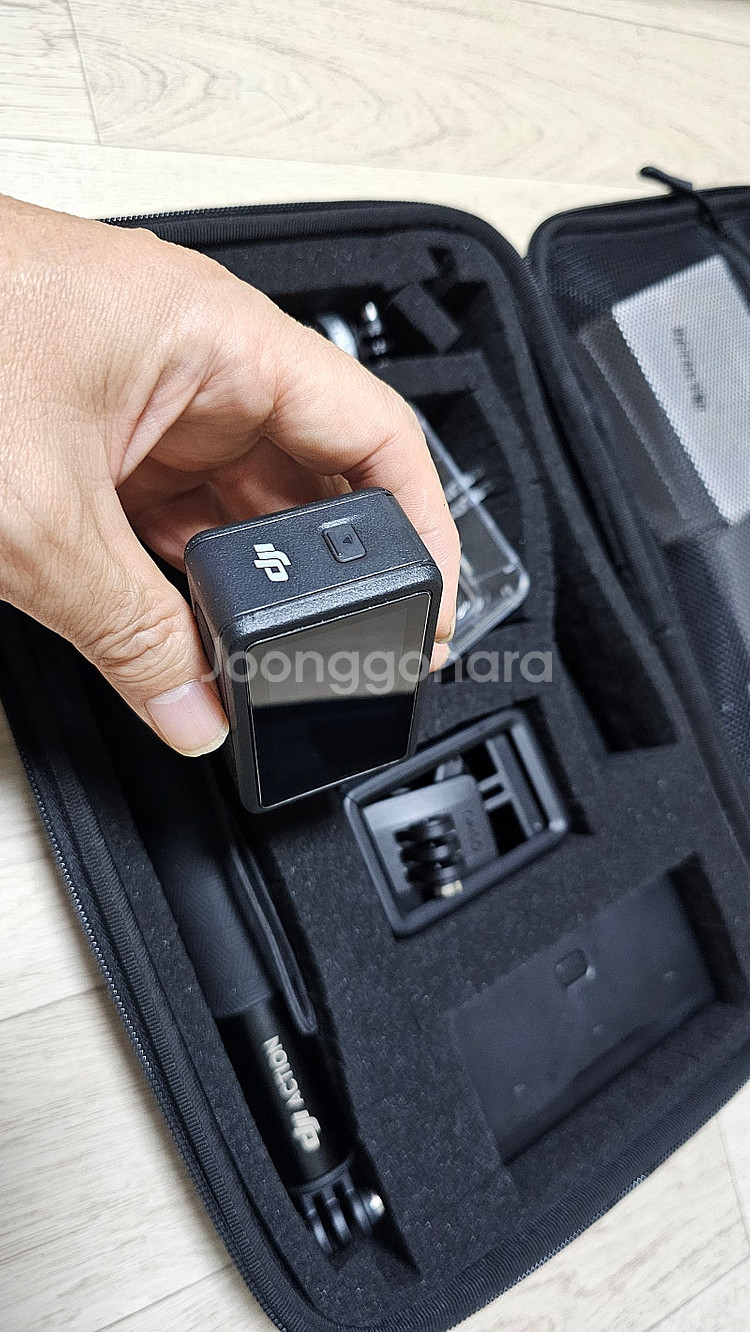 액션캠 dji 오즈모 액션4 어드벤처 콤보 S급--2