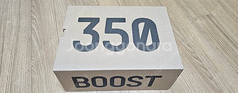 이지부스트 350 V2 BONE 265mm 팝니다.--2