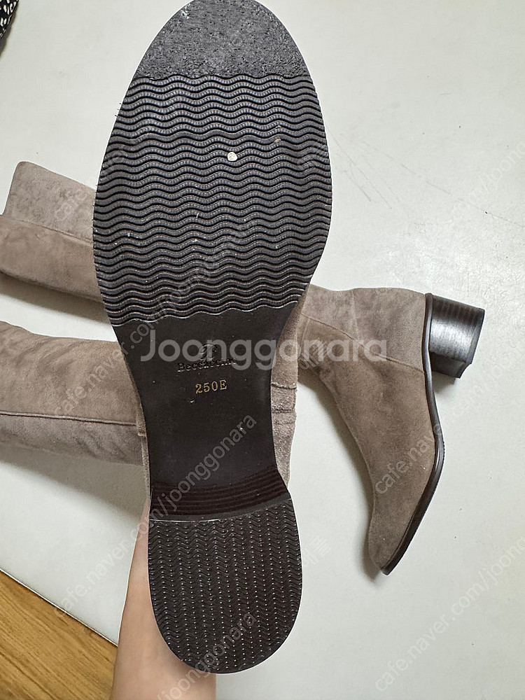 탠디 베카치노 스웨이드 롱부츠 새상품 250--2