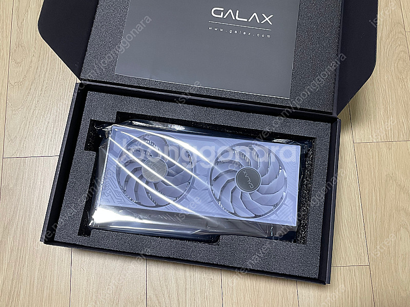 갤럭시 4060 화이트 (GALAX RTX 4060 W...--1