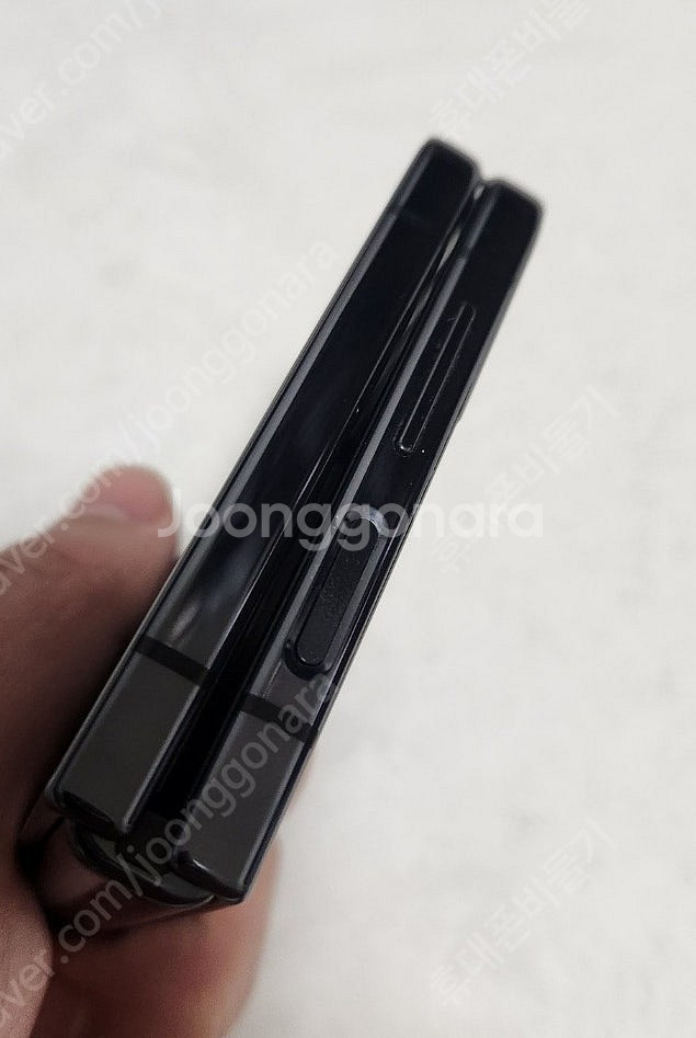 삼성 갤럭시 Z플립4 256기가 그래파이트 상태좋은 휴...--3