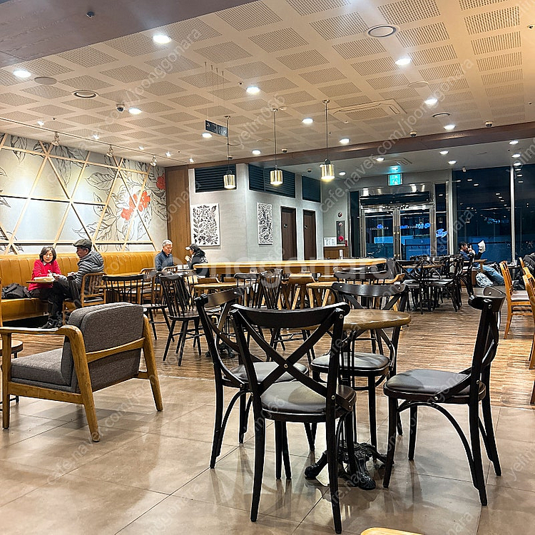 탐앤탐스캐모마일 5600원 12/29일 다수의 거래 이...--0