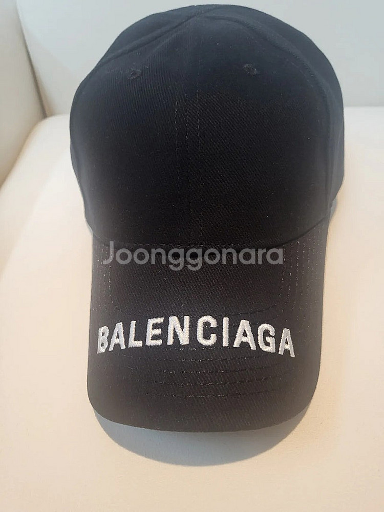정품 발렌시아가 캡모자 블랙색상 팝니다--1