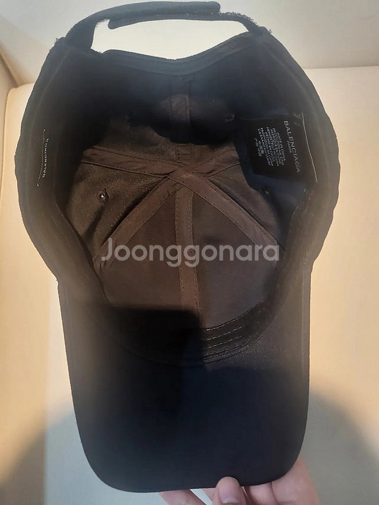 정품 발렌시아가 캡모자 블랙색상 팝니다--4