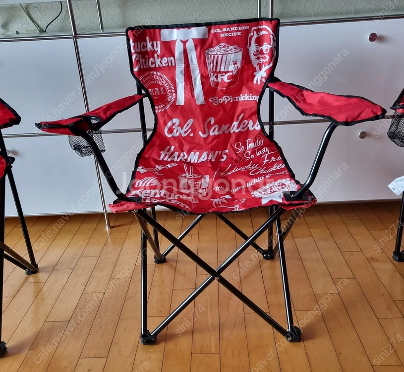 KFC 캠핑의자 팝니다--4