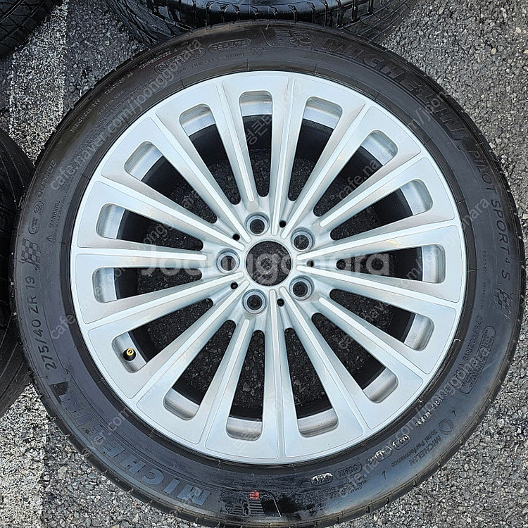 BMW F바디 750 정품 단조 19인치 휠타이어 세트...--2