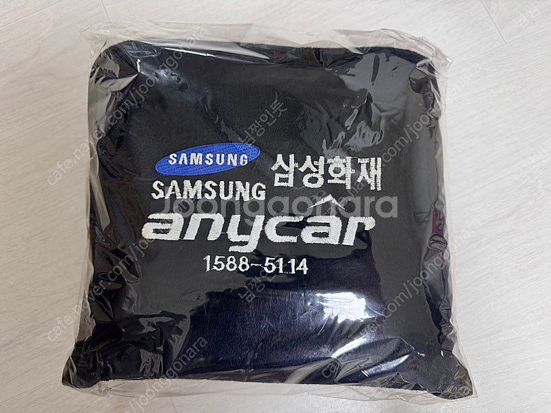 극세사 차량 쿠션 이불 차박 캠핑 베개 무릎담요 미사용...--0
