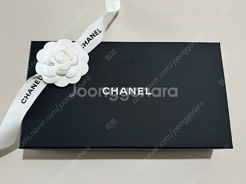 (새제품)샤넬 클래식 캐비어 장지갑 금장 AP0241--1