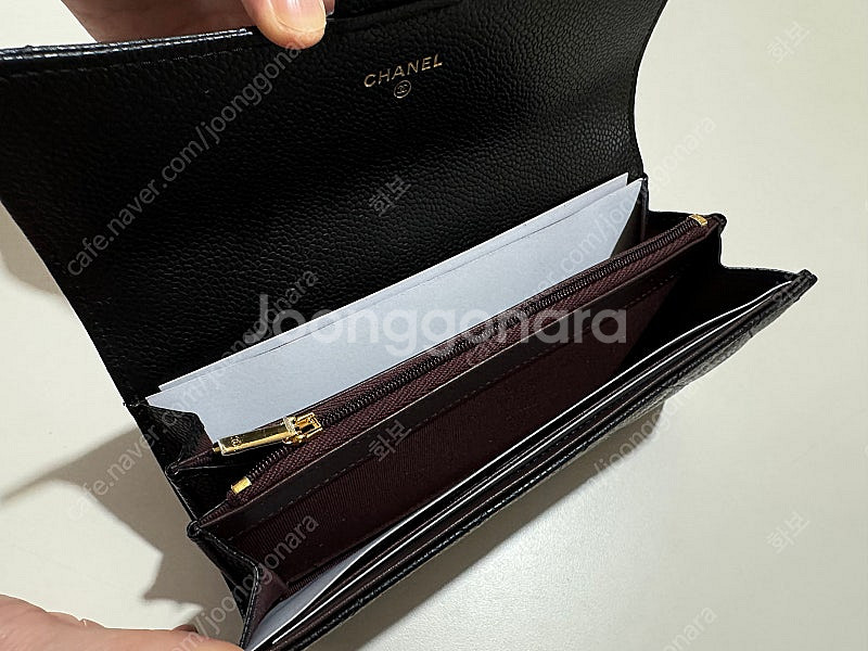 (새제품)샤넬 클래식 캐비어 장지갑 금장 AP0241--4
